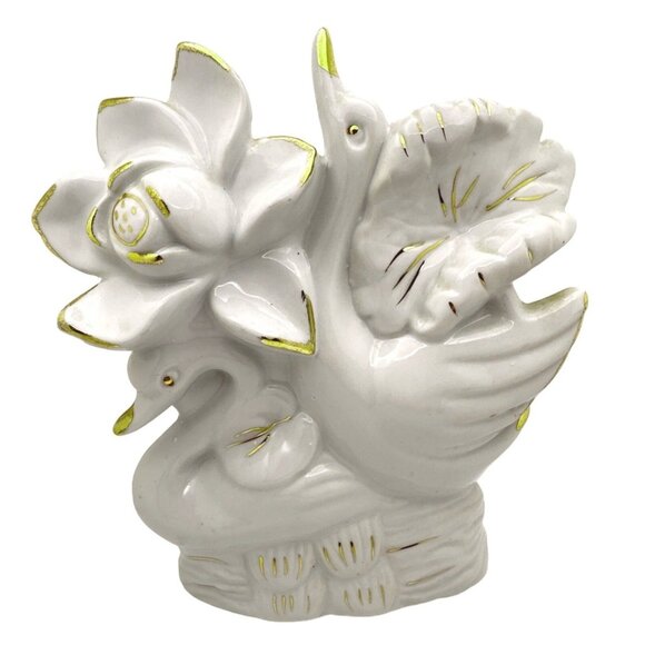 Vintage Grandmillennial Swan Figurine Porcelain Lotus Gold Gilt Trim Cottagecore - Picture 5 of 10